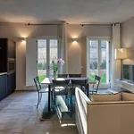 Via Di Francia Aparthotel 4*