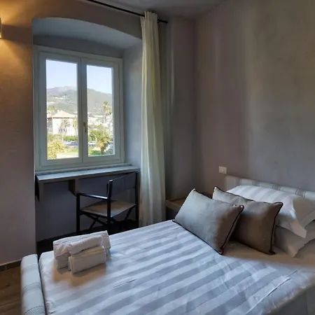 Via Di Francia 4*