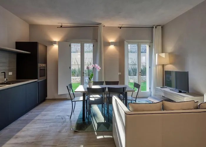 Via Di Francia 公寓式酒店 4*