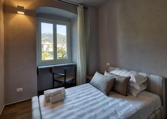 Via Di Francia 4*